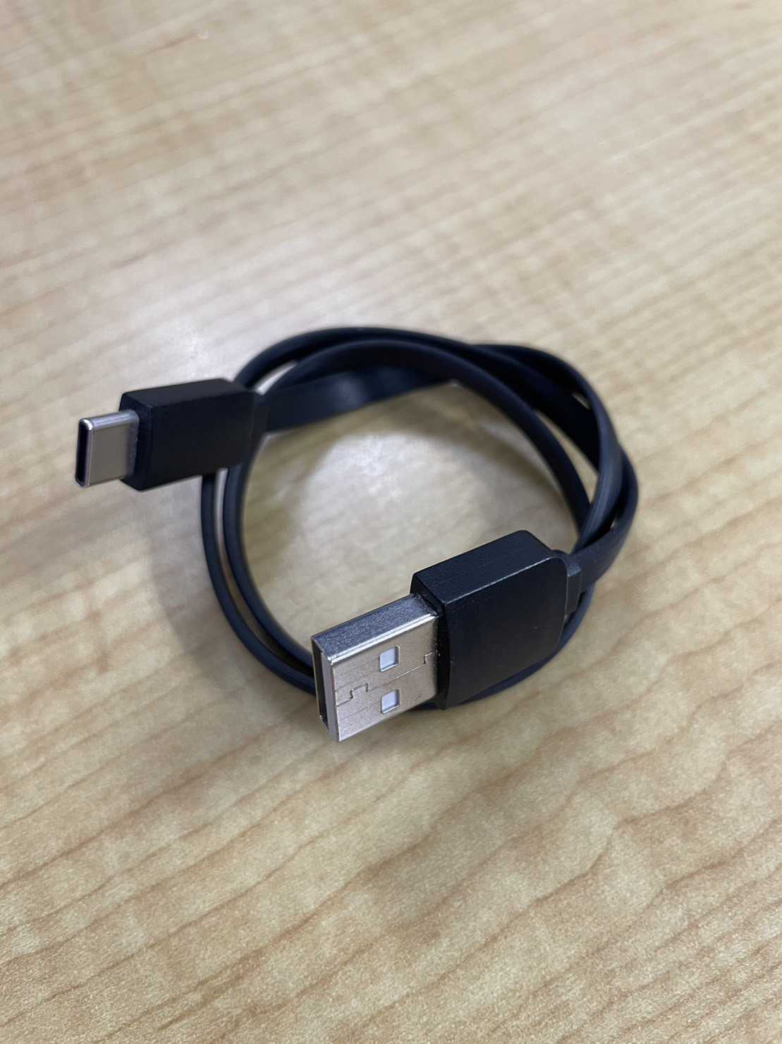 สายชาร์จ (Charging cable) 